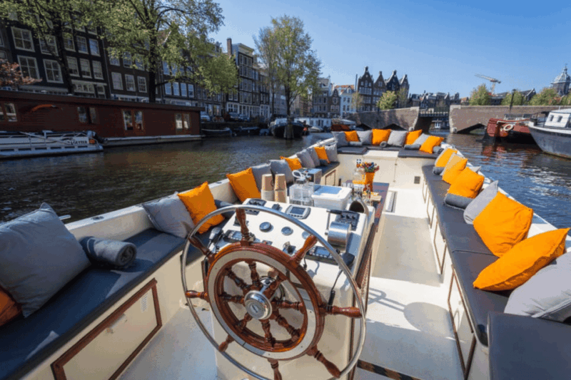 amsterdam-canal-cruise-in-german-with-unlimited-drink-options