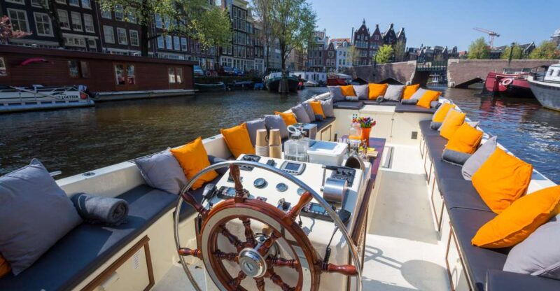 amsterdam-canal-cruise-in-german-with-unlimited-drink-options