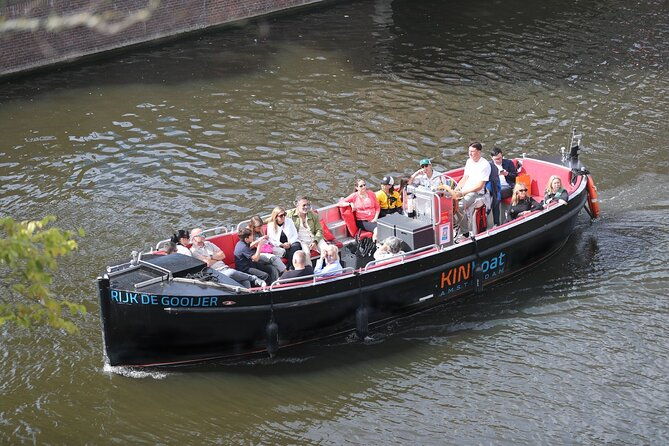 amsterdam-canal-cruise-in-open-boat-with-hot-drinks