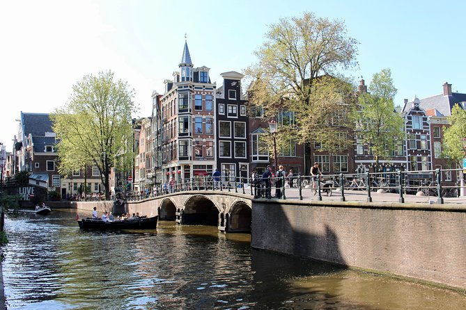 amsterdam-canal-cruise-on-a-small-open-boat-max-12-guests