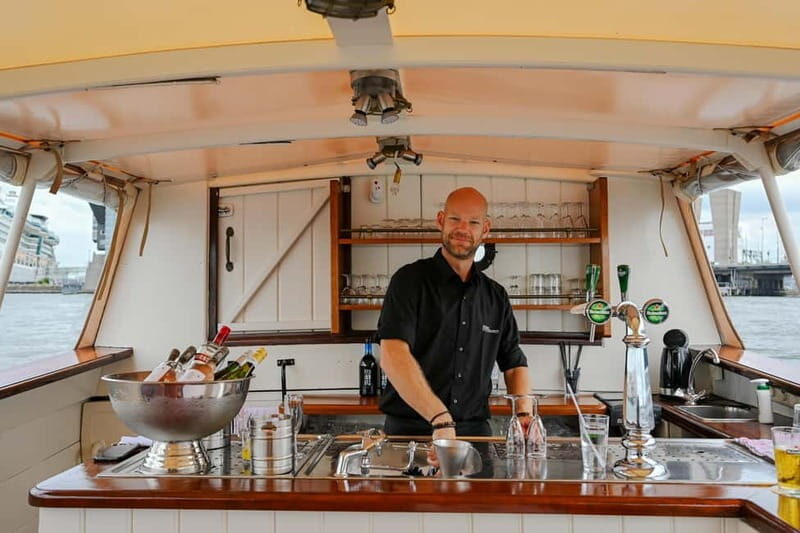 Amsterdam: Canal Cruise on a Traditional Dutch Bar Boat - The Vibe and Atmosphere