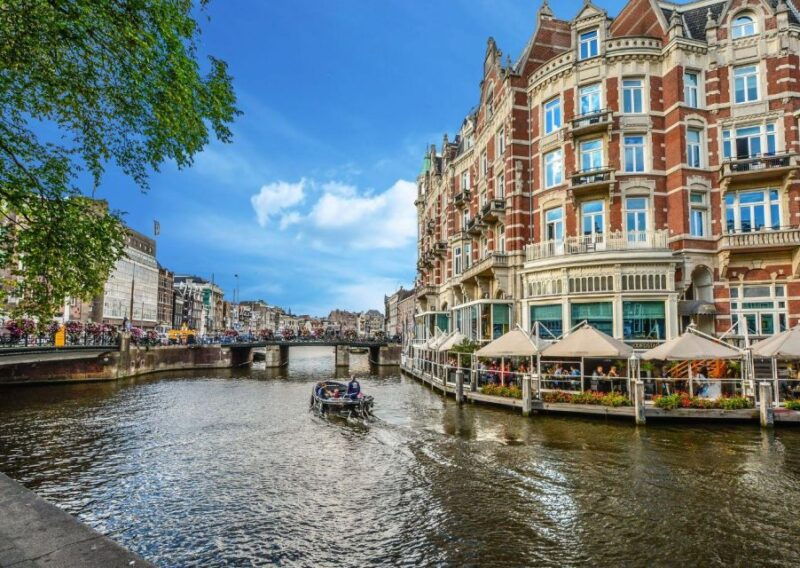 amsterdam-canal-cruise-with-audio-guide
