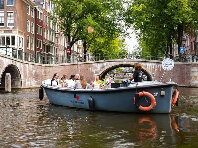 Amsterdam: Canal Cruise with Dutch Pancakes and Drinks - Exploring the Unique Canal Cruise with Dutch Pancakes in Amsterdam