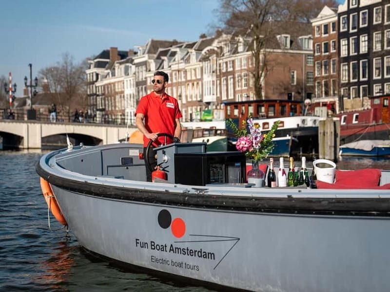 Amsterdam: Canal Cruise with Dutch Pancakes and Drinks - FAQ