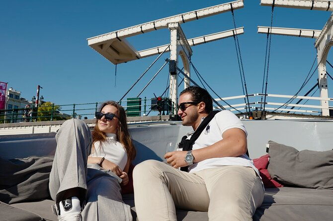 amsterdam-canal-cruise-with-dutch-pancakes-and-drinks