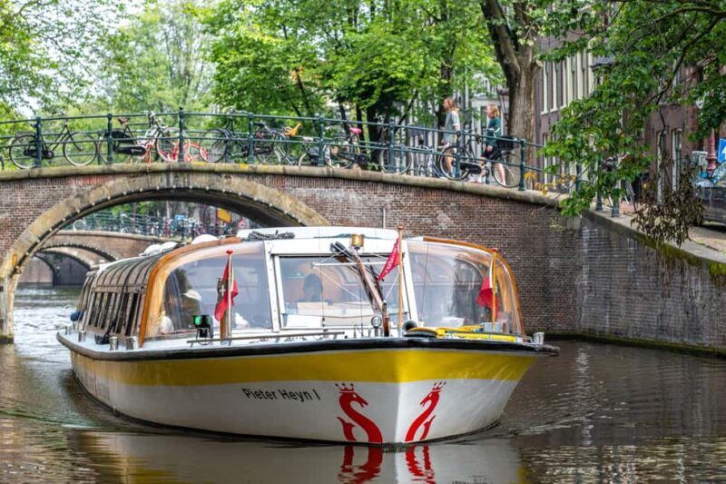 Amsterdam: Canal Cruise with Free Dutch Stroopwafel - Key Points