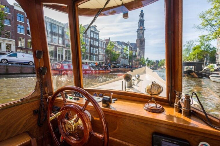 amsterdam-canal-cruise-with-unlimited-cheese-wine-option