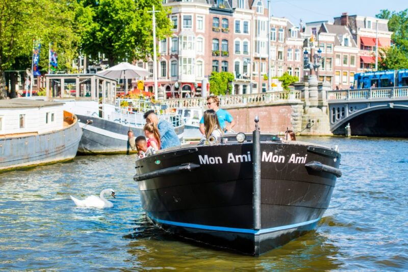 amsterdam-canal-cruise-with-unlimited-drink-option