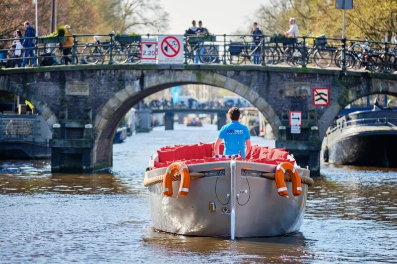 amsterdam-canal-cruise-with-unlimited-drink-option