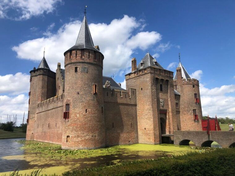 amsterdam-castle-utrecht-city-tour