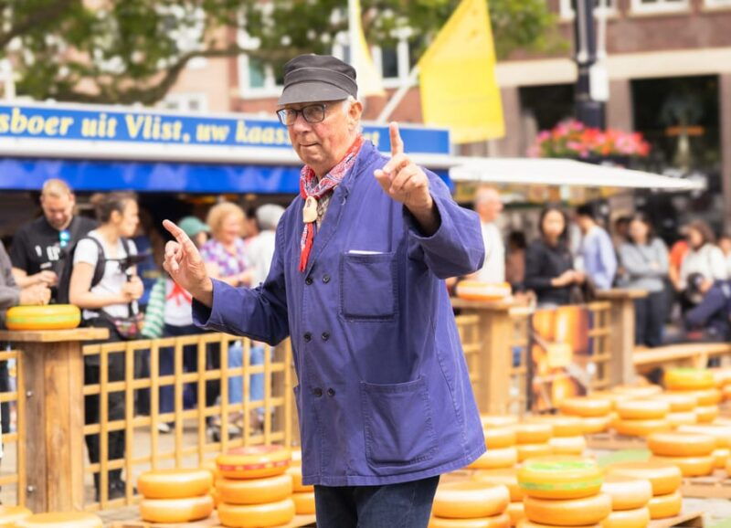 amsterdam-cheese-market-tour-edam-gouda-or-alkmaar