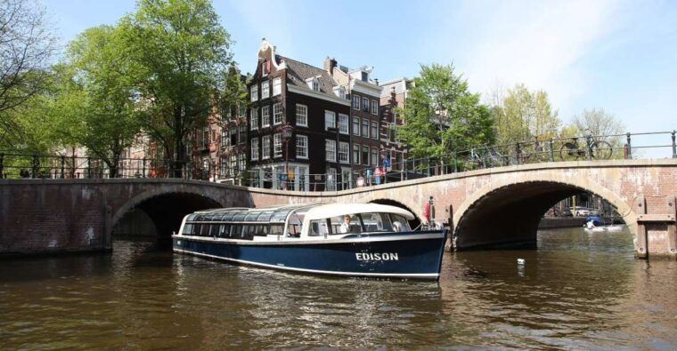 amsterdam-city-canal-cruise-with-audio-guide