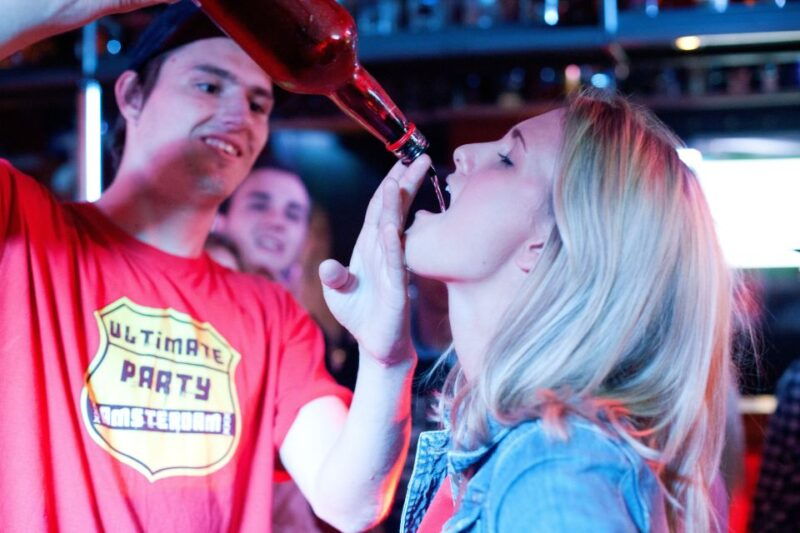 amsterdam-city-center-bar-crawl-and-nightlife-experience