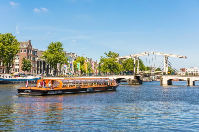 Amsterdam: City Centre Canal Cruise including Audioguide - The Experience: What to Expect from the Amsterdam Canal Cruise