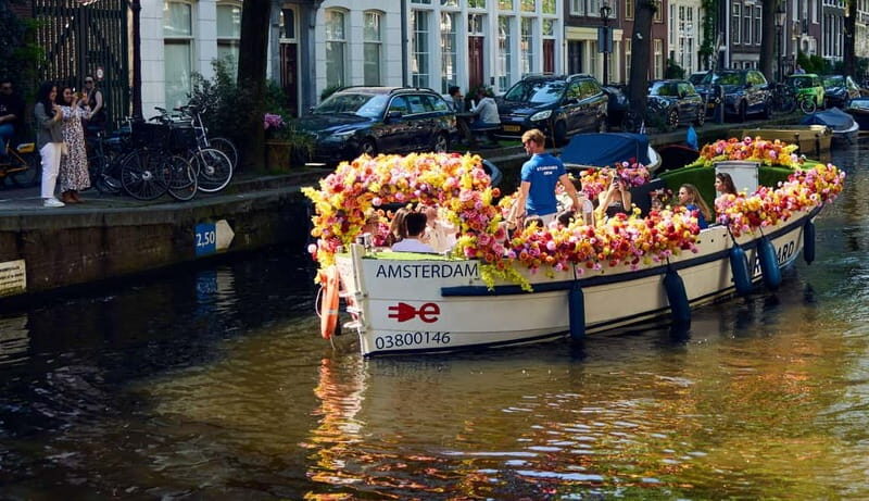 Amsterdam: City Centre Canal Cruise on Original Flower Boat - The Sum Up