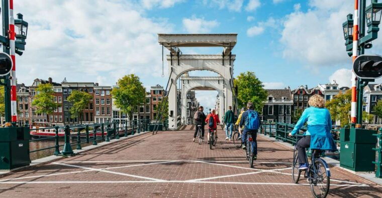 amsterdam-city-highlights-bike-tour-with-optional-cruise