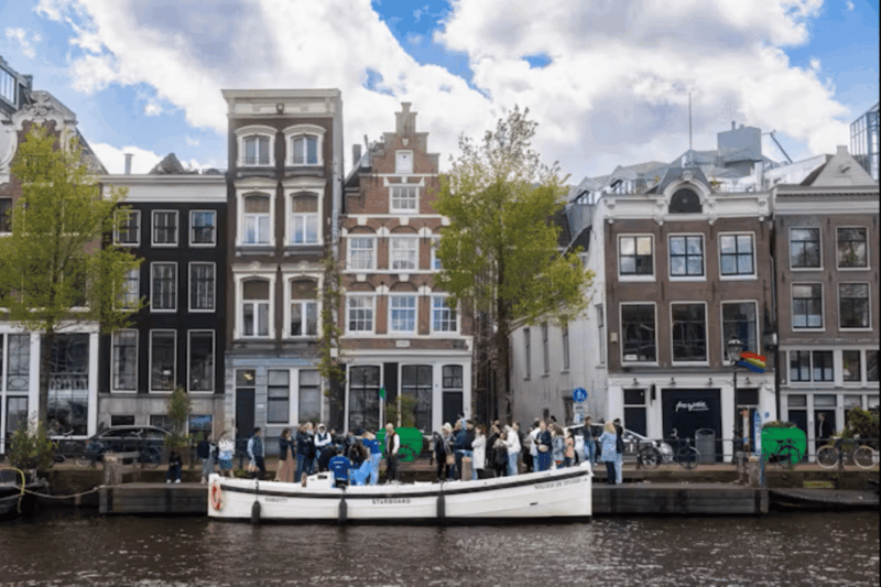 amsterdam-city-highlights-small-boat-canal-cruise-with-host