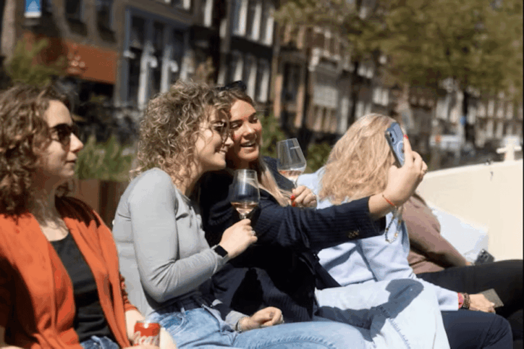 amsterdam-city-highlights-small-boat-canal-cruise-with-host