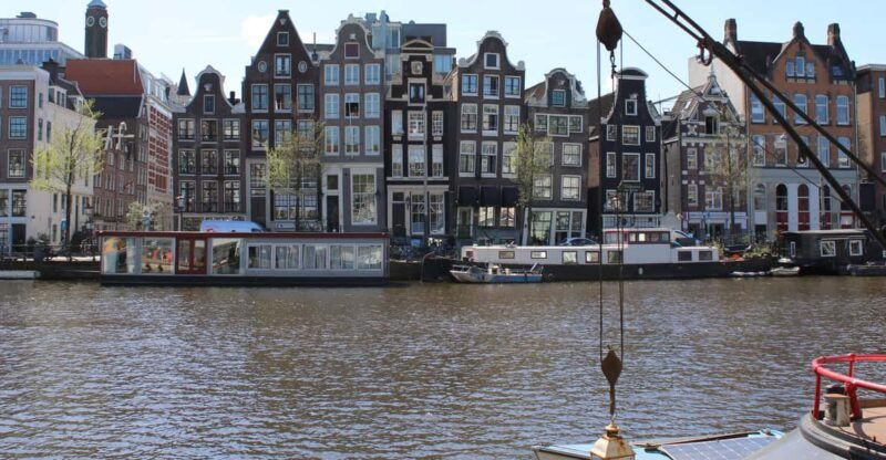 amsterdam-city-walking-experience-with-a-local