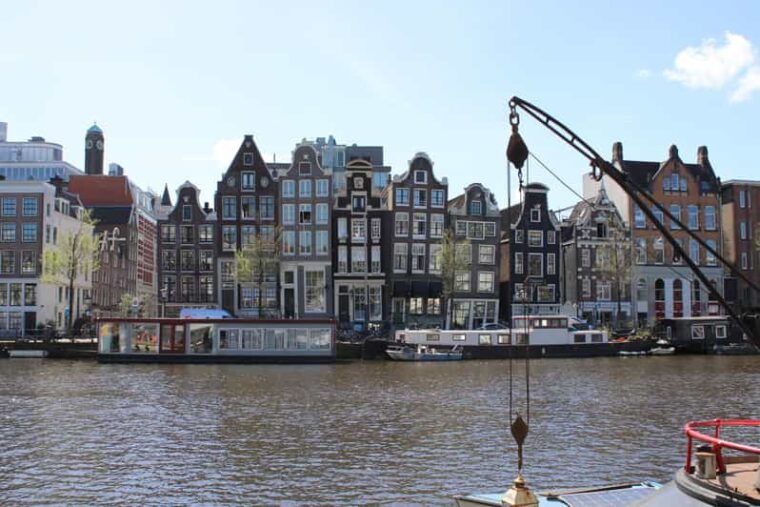 amsterdam-city-walking-experience-with-a-local