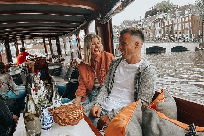 amsterdam-classic-saloon-boat-cruise-drinks-and-cheese-option