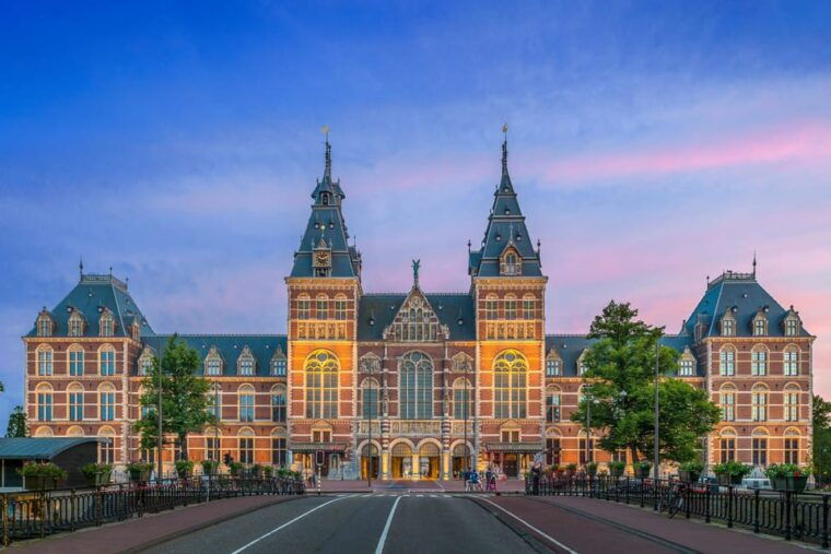 amsterdam-combo-rijksmuseum-hop-on-hop-off-bus