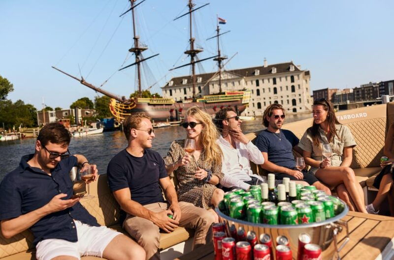 amsterdam-cozy-evening-canal-cruise-with-open-bar-option