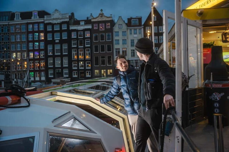 Amsterdam: Cozy Light Festival Cruise with Hot Chocolate - What to Expect from the Cozy Light Festival Canal Cruise