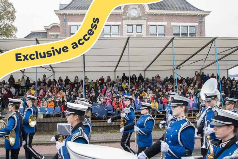 amsterdam-day-trip-to-flower-parade-keukenhof-on-april-12