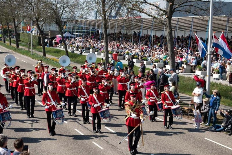 Amsterdam: Day Trip to Flower Parade & Keukenhof on April 18 - Key Points