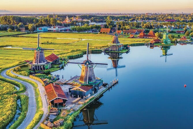 amsterdam-day-trip-to-keukenhof-zaanse-schans-windmills