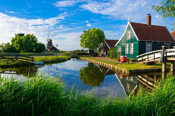 amsterdam-day-trip-to-keukenhof-zaanse-schans-windmills