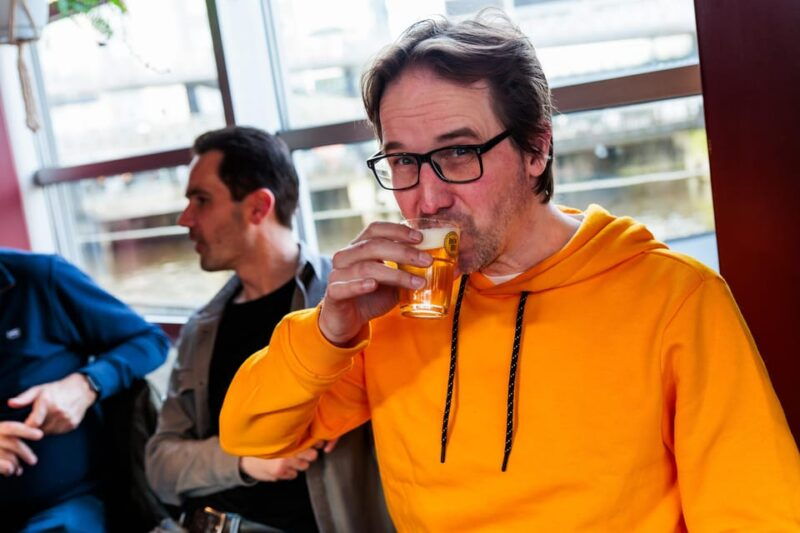 amsterdam-dutch-craft-beer-tasting-with-cheese-and-snacks