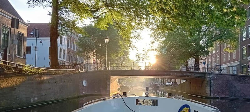 Amsterdam: Early Morning Canal Cruise from 7am - Key Points