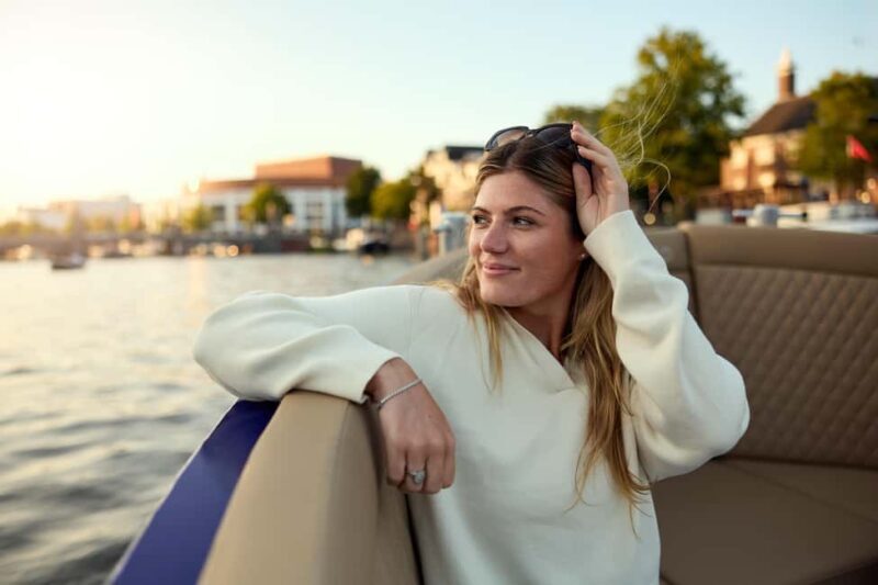 Amsterdam: Evening Canal Cruise With Unlimited Drinks Option - Introduction