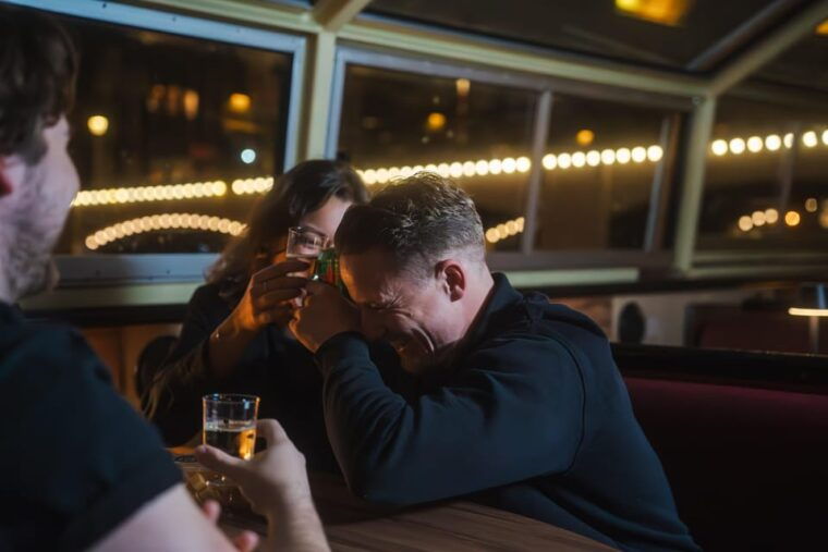 amsterdam-evening-cheese-wine-cruise-on-heated-boat