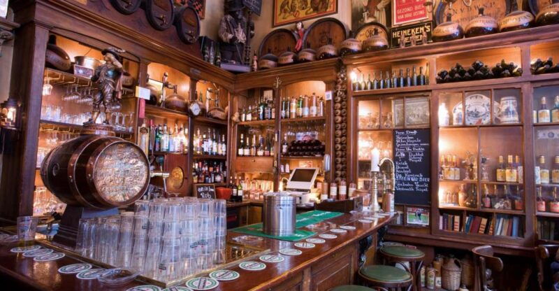 amsterdam-exclusive-red-light-district-tour-and-drink