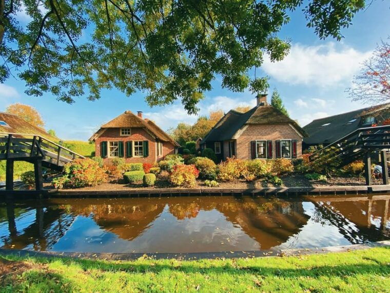 amsterdam-explore-giethoorn-in-a-private-tour-with-driver