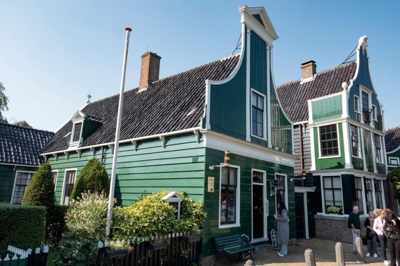 amsterdam-explore-zaanse-schans-half-day-luxury-coach-trip