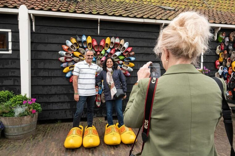 amsterdam-explore-zaanse-schans-half-day-luxury-coach-trip