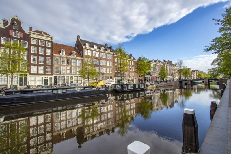 amsterdam-express-walk-with-a-local-in-90-minutes