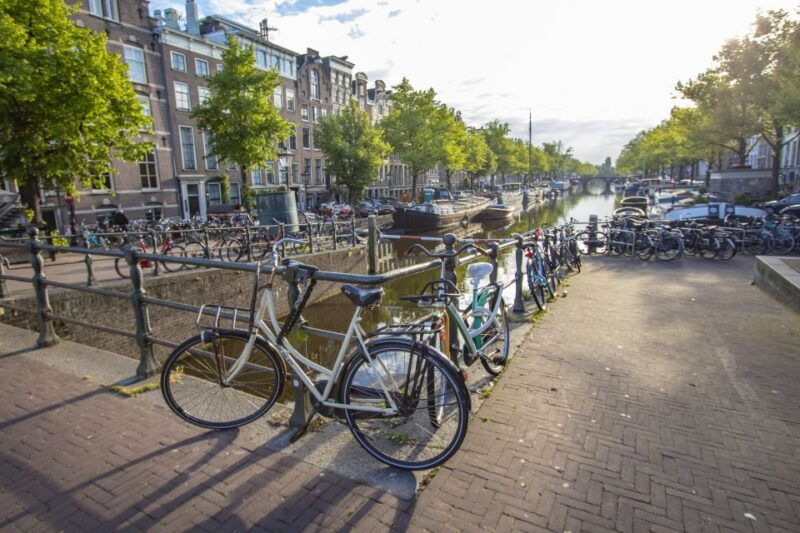 amsterdam-express-walk-with-a-local-in-90-minutes