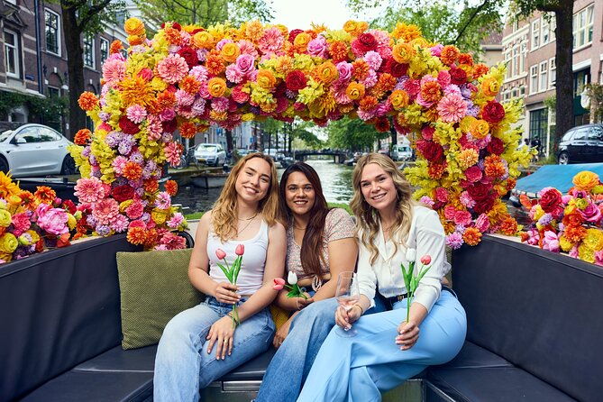 amsterdam-flower-boat-canal-cruise-with-local-guide