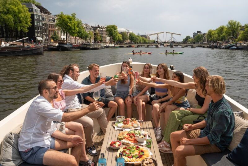 amsterdam-german-guided-canal-cruise-with-on-board-bar