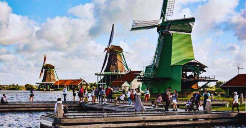amsterdam-giethoorn-and-zaanse-schans-windmills-day-tour