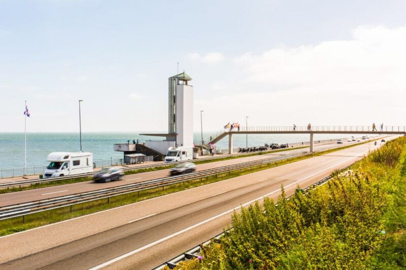 amsterdam-giethoorn-day-trip-with-boat-tour