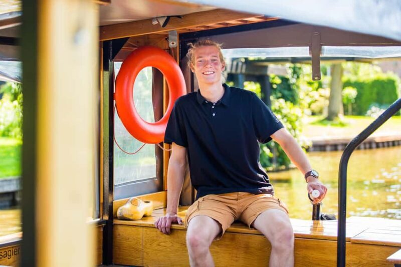 Amsterdam: Giethoorn Tour with Boat Ride & Afsluitdijk Visit - Practical Details: What to Expect