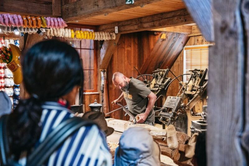 amsterdam-giethoorn-volendam-and-zaanse-schans-tour