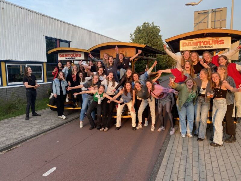 amsterdam-guided-beer-or-prosecco-bike-tour