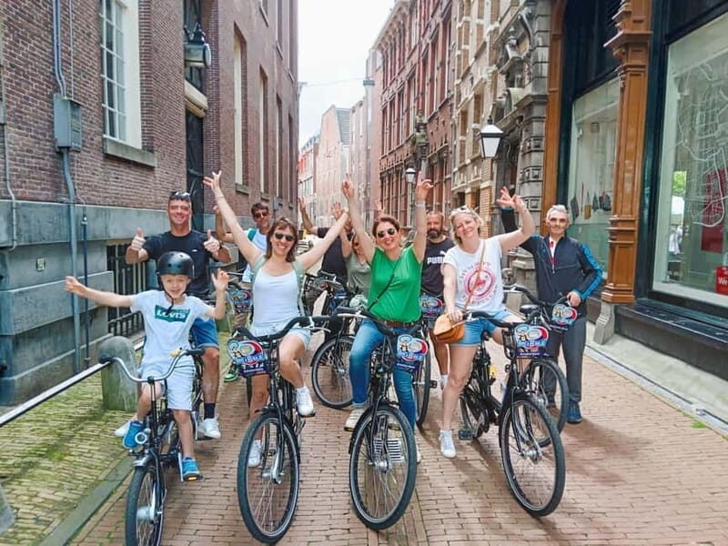 Amsterdam: Guided bike tour in French off the beaten track - Exploring Amsterdam on Two Wheels: A Practical Overview